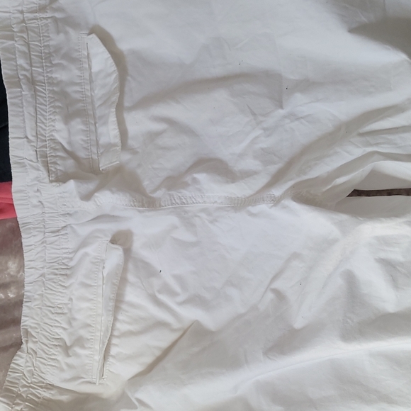 NY&Co White Crop Pants - Picture 5 of 5